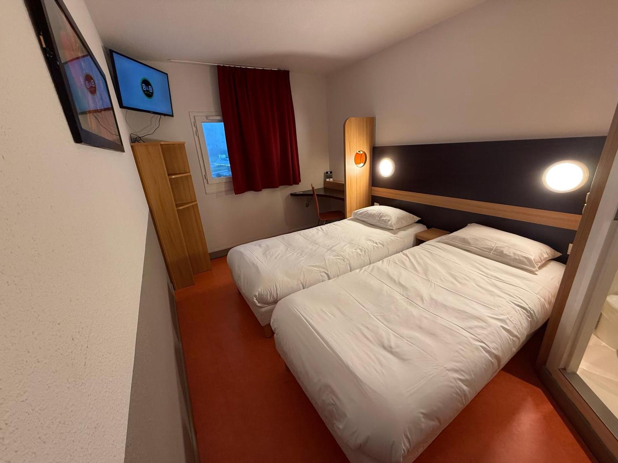 B&B Hotel Lisieux Parc Des Expositions Luaran gambar