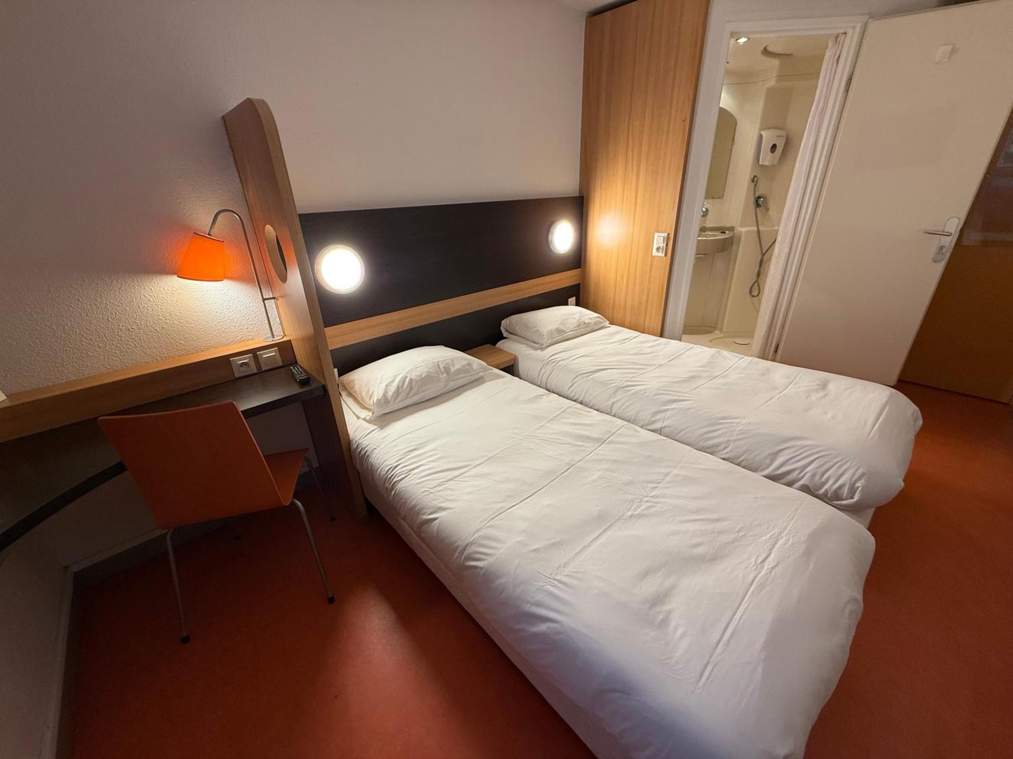 B&B Hotel Lisieux Parc Des Expositions Luaran gambar