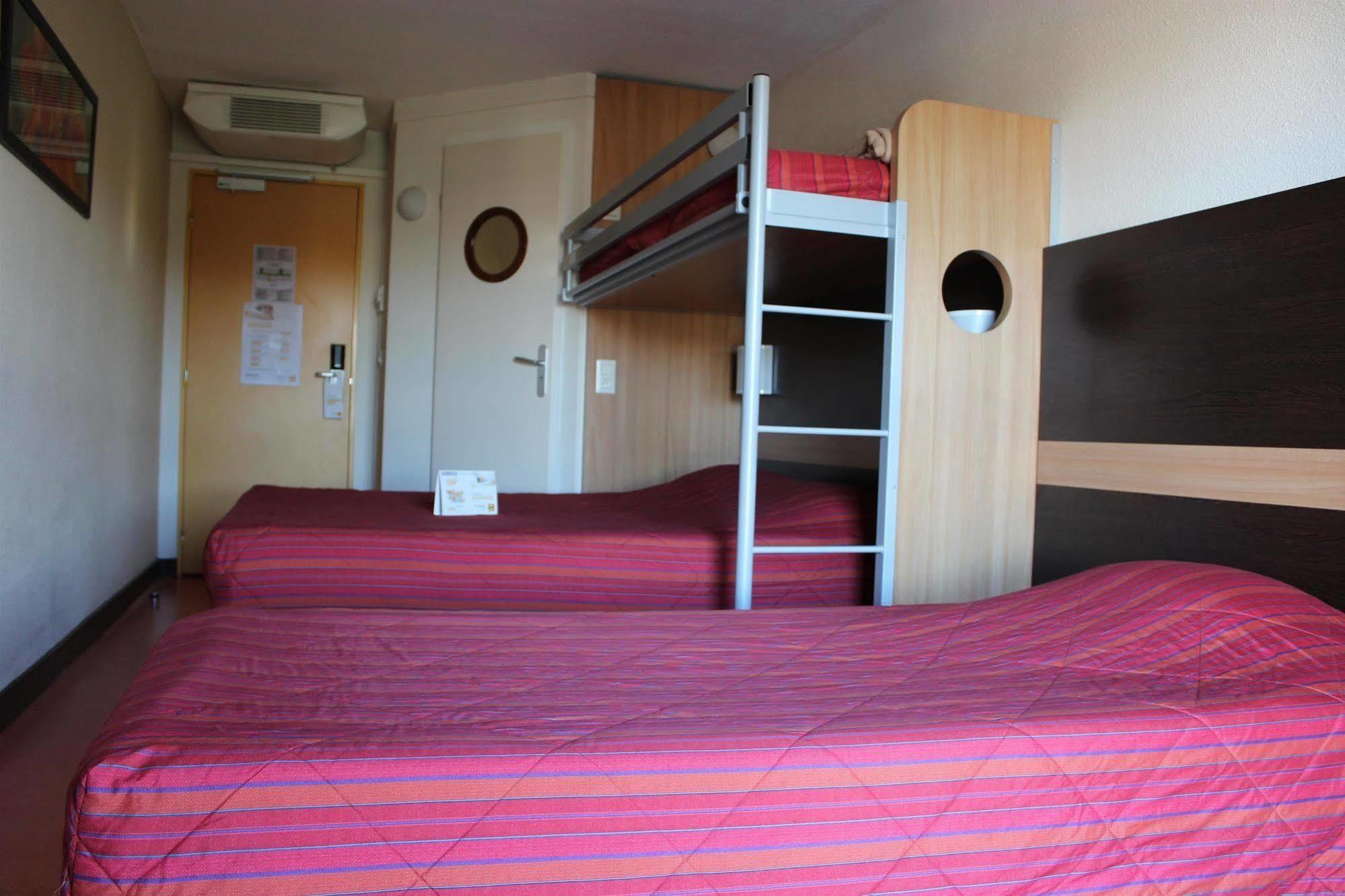 B&B Hotel Lisieux Parc Des Expositions Luaran gambar